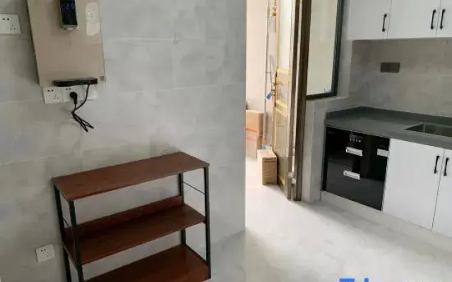 Lichuan High Speed Railway Station Huochai Share Penthouse Duplex Homestay