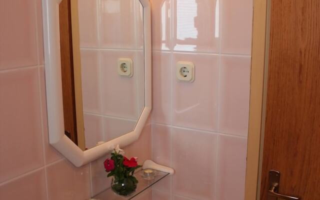 Sea View Apartment Ruza, Sleeps 4