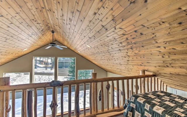 Dog-friendly Ronald Vacation Rental Cabin!