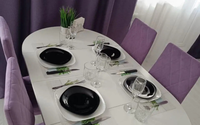 Апартаменты на улице Авиаторов 38