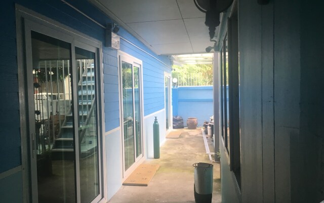 Ruean Mai Hom - Hostel