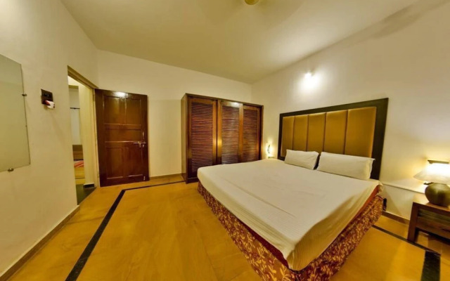 6bhk Villa With Private Pool and Fountain