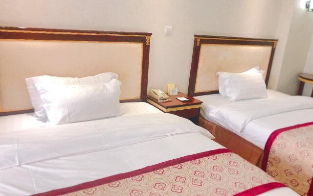 Leading Noble Business Hotel