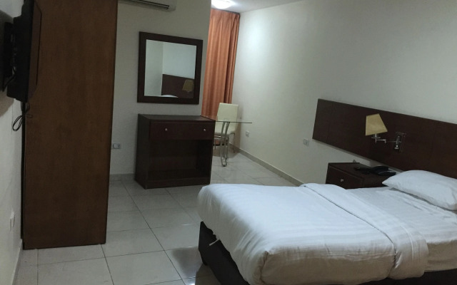 Zaina Plaza Hotel