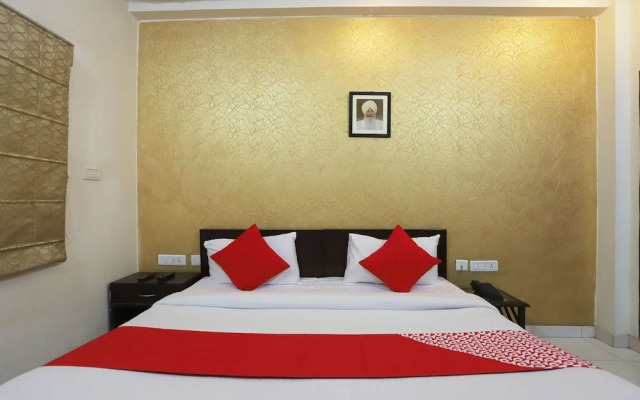 Oyo 47159 Royal Residency