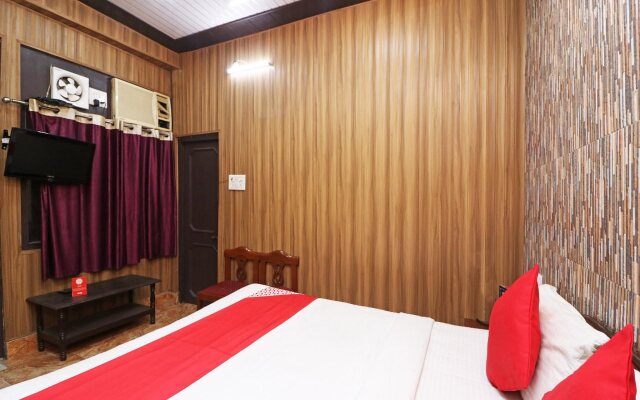Hotel Anuradha Palace