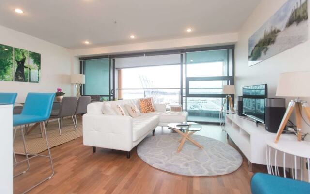 Perfect Location with Harbour Views