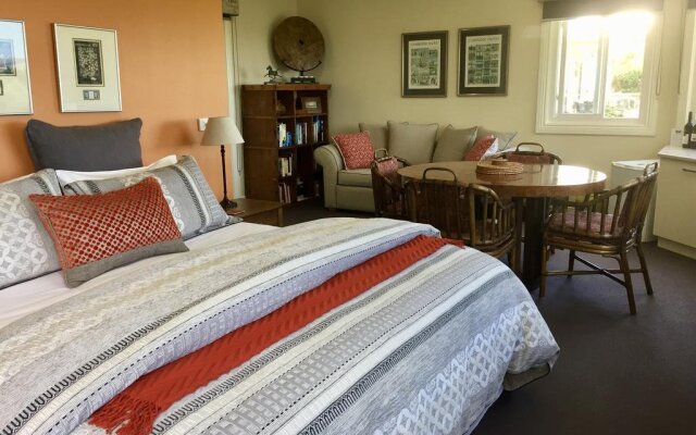 Llarrinda Bed & Breakfast