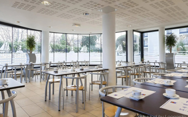 Comfort Suites Port-Marly Paris Ouest