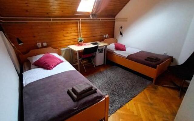 VIXI Nomad Rooms