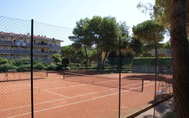 Modern Apartment With Shared Pool