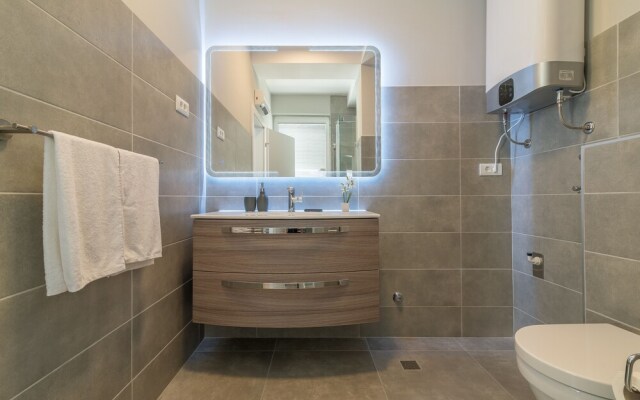 Luxurious Suites Elegance