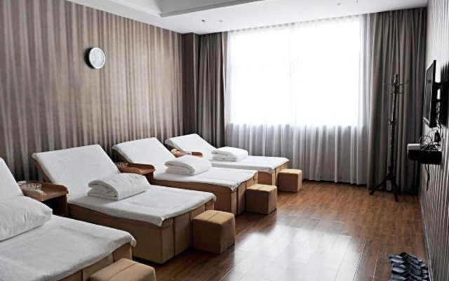 Changxing Golden Hotel