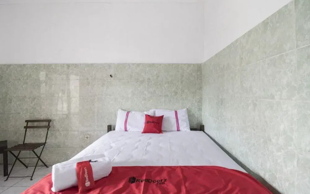 RedDoorz @ Sagan Jogja 2