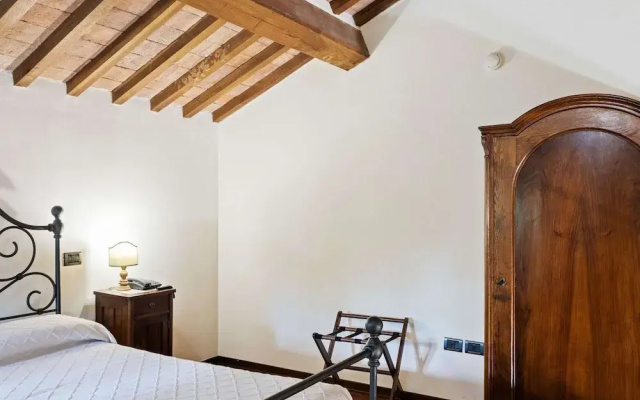 House in Umbria With Pool & Garden Views