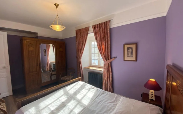 Comfortable Apartment in the Elegant Manor House