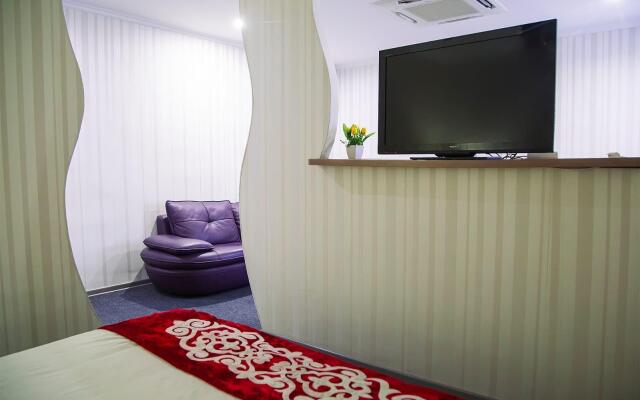 Mandarin Hotel & Fitness Center