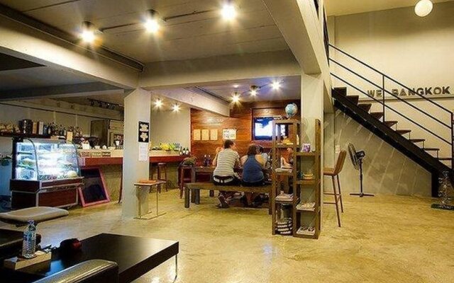 We Bangkok Hostel