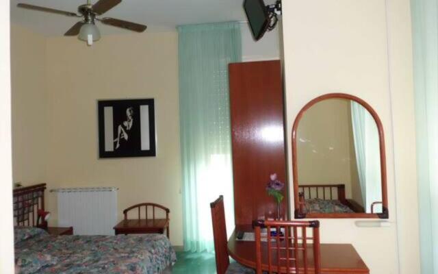 Executive 2 Splitted Flats H5T 3Bedrooms & Balcony Sea View