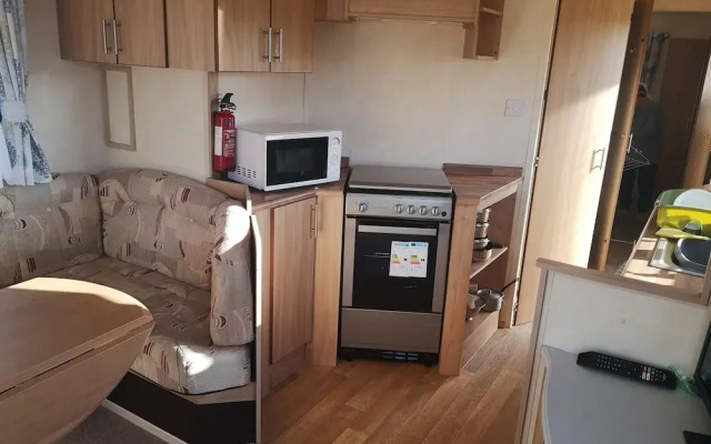 Lovely 2-bed Caravan in Walton on the Naze