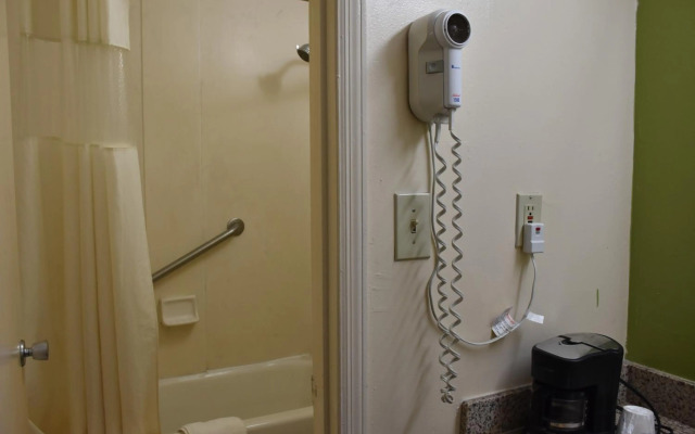 Super 8 By Wyndham Tifton