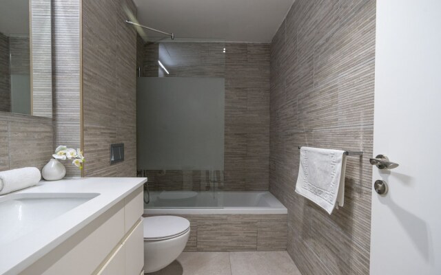 Luxury Beachfront Apartment by Airsuite