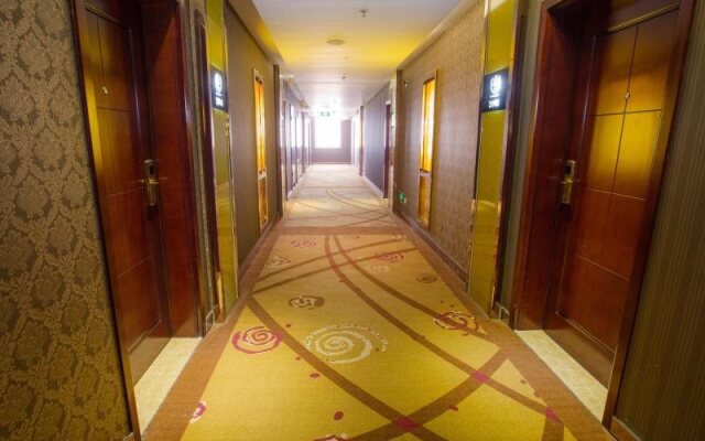 Qin Huang Hotel