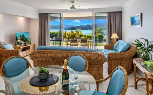 Frangipani Beachfront Lodge F5 on Hamilton Island by HamoRent