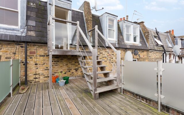 1 Bedroom Apartment in Maida Vale With Terrace