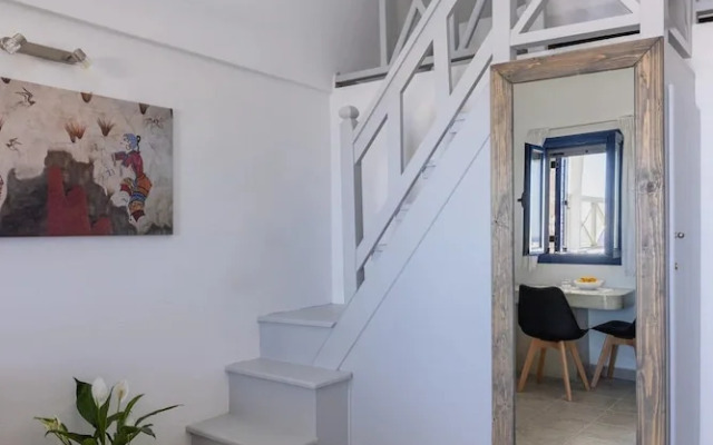 Panoramic Argyro's IO House with Jacuzzi