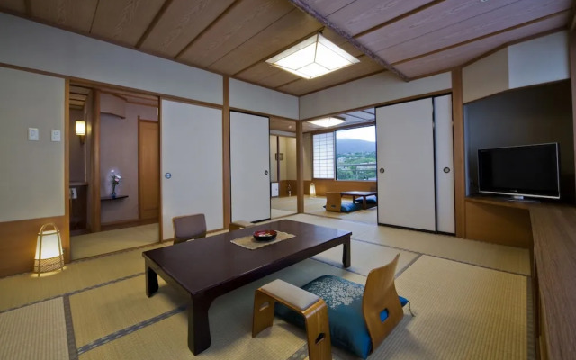 Biwako Grand Hotel