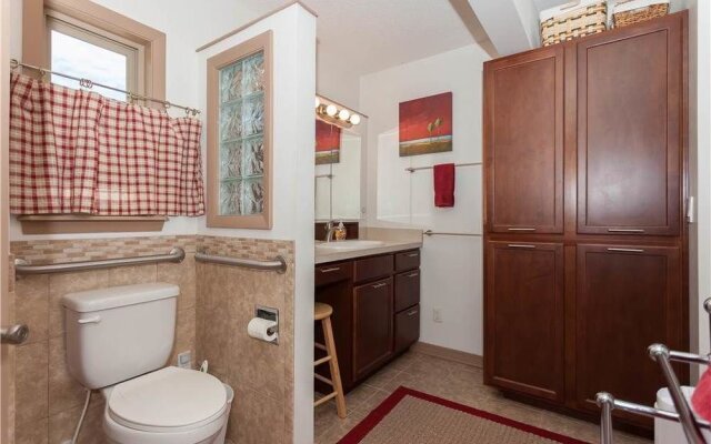 All You Need 2 Br home by RedAwning