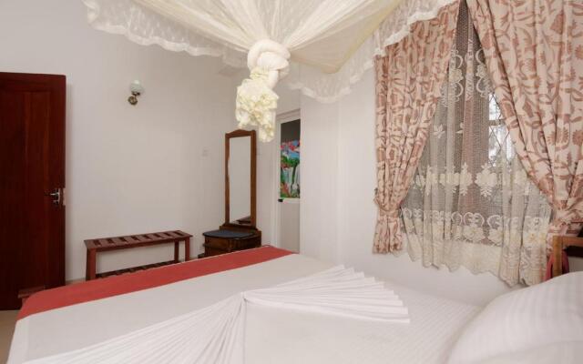 Kandyan White Holiday Homes