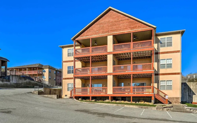 Spacious Branson Condo on Table Rock Lake!