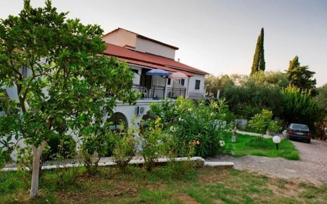 Dinas Studios & Apts