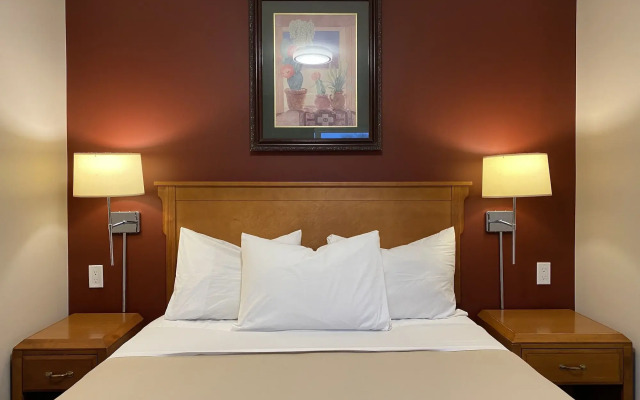 Sahara Courtyard Inn