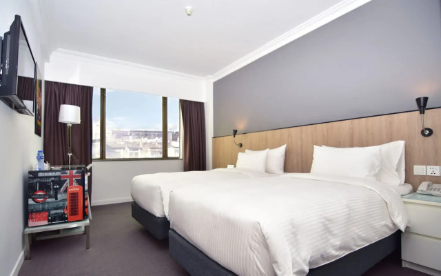 Macau Hotel S