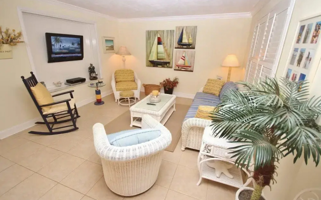 Seaside Hideaway Apartment 3