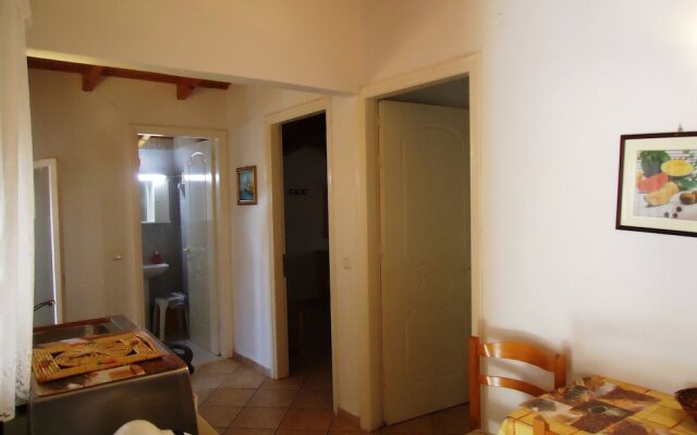 Almyra Apartments & Studios
