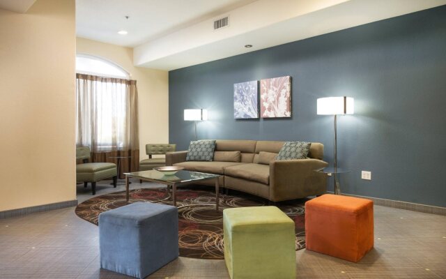 Holiday Inn Express & Suites Chowchilla - Yosemite Park Area by IHG