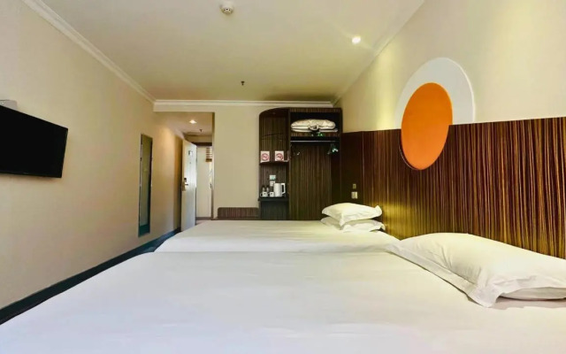 Hi Inn Shanghai North Xizang Road
