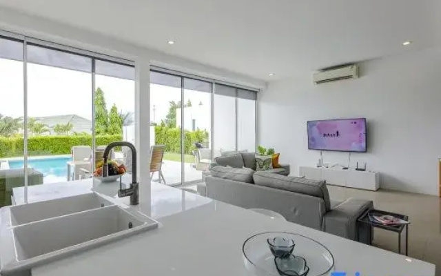 Modern 4 Bedroom Pool Villa (KH-A6)