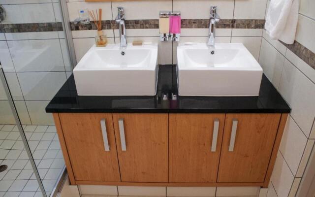 Manhattan Towers-Luxury Apartment 508