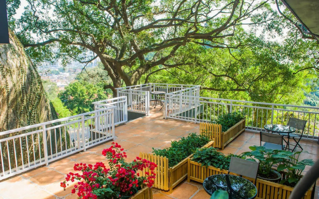 Gulangyu Piano & Sea Manor Hotel