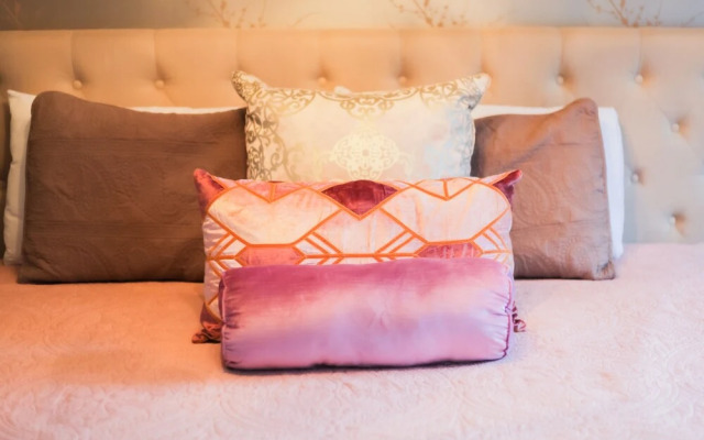 Modern Blue Ultra Chic Nashville Retreat