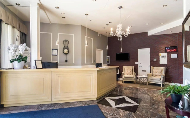 Red Lion Inn & Suites Abbotsford