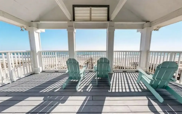 C-Glass by Meyer Vacation Rentals