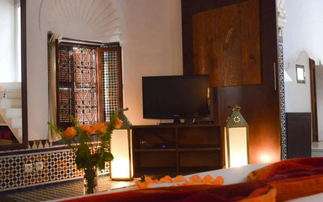 Riad Dar Lalzohra