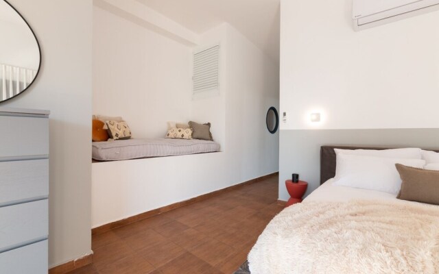 Huge Pampering Villa 5 BR with Jacuzzi