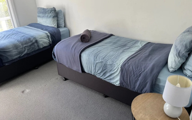 Warburton Digs – Guest Rooms – Melbourne